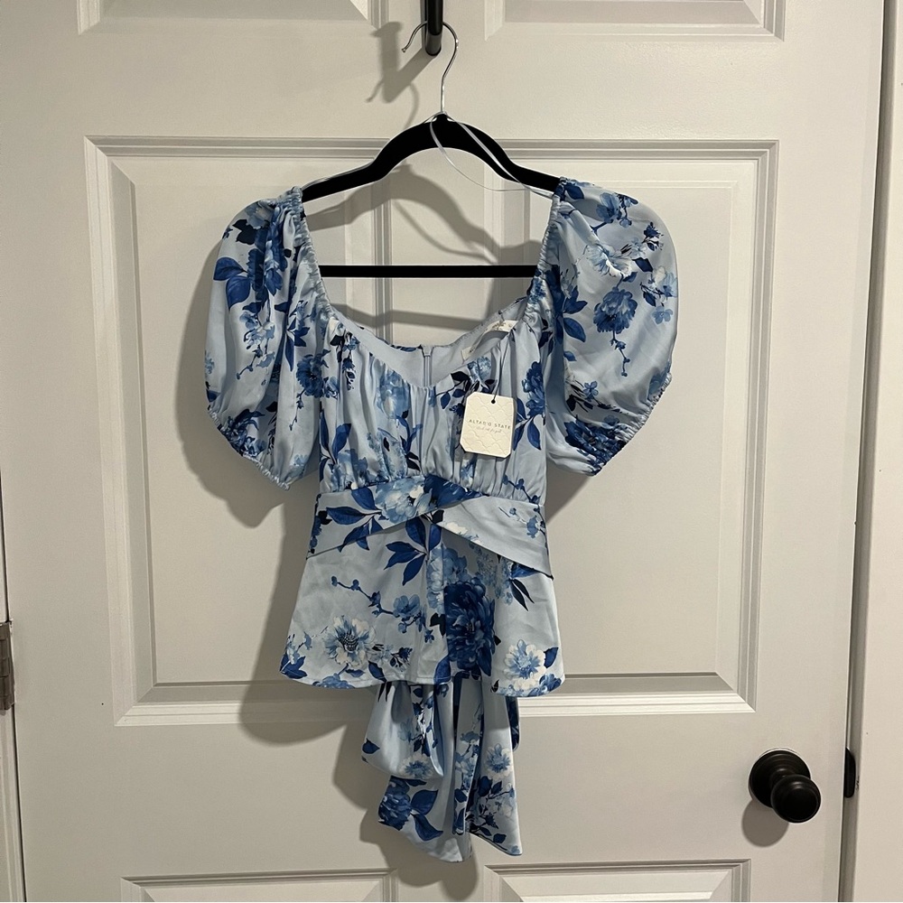 Altar'd State Satin Wrap Belt Blue Floral Blouse, Size Large